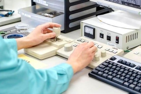 開発技術課（表面技術事業部）