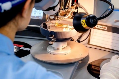 開発技術課（表面技術事業部）